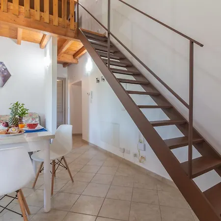 - Il Diciottesimo Sole Apartman *
