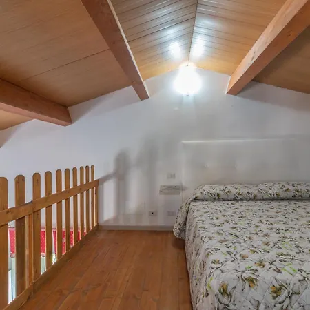 - Il Diciottesimo Sole Apartman